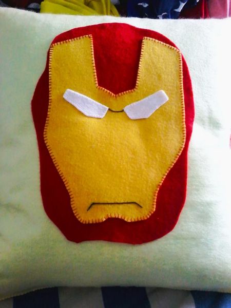Almofadas em feltro Homem de ferro